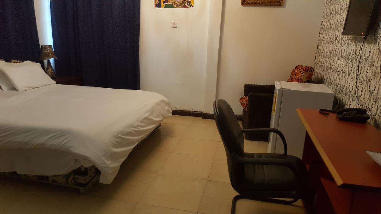 Tribeca Hotel Ghana Acra Exterior foto